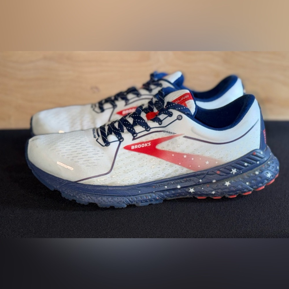 BROOKS ADRENALINE running shoes